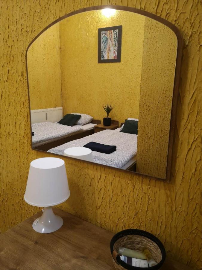 Aparthotel Gosciniec Glucholazy Zdroj Extérieur photo